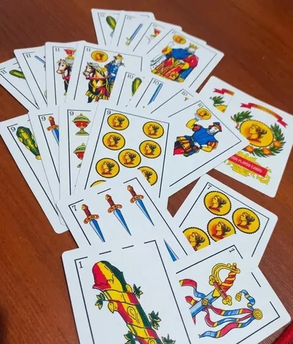 Cartas Españolas Truco 50 Naipes Cartón Plastificado Blanco Español - Imagen 9